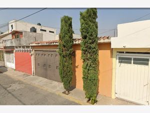 Casa en Venta en Villa de las Flores 1a Sección (Unidad Coacalco) Coacalco de Berriozábal