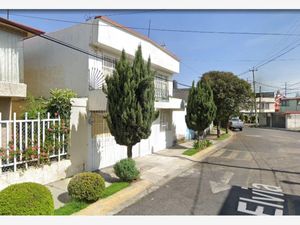 Casa en Venta en Unidad Victoria Toluca