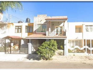 Casa en Venta en Jardines de Guadalupe Guadalajara