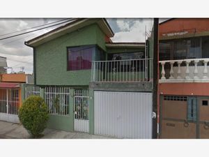 Casa en Venta en Dr. Jorge Jiménez Cantú Metepec