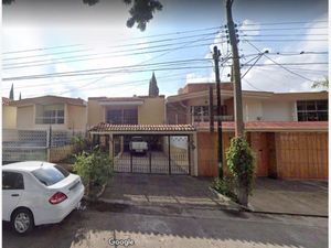 Casa en Venta en Bosques de La Victoria Guadalajara