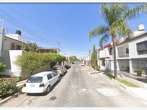 Casa en Venta en Jardines del Country Guadalajara