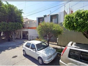 Casa en Venta en Jardines del Country Guadalajara