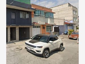 Casa en Venta en Las Aguilas Nezahualcóyotl