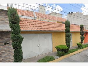 Casa en Venta en Bosques de Aragon Nezahualcóyotl