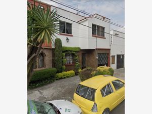 Casa en Venta en Claveria Azcapotzalco