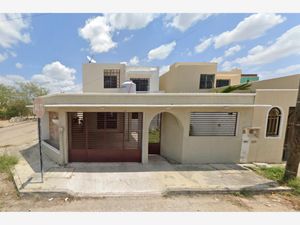 Casa en Venta en Girasoles de Opichen Mérida