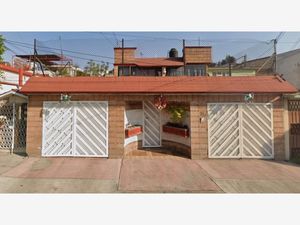 Casa en Venta en Bosques de Aragon Nezahualcóyotl