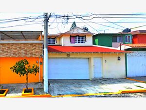 Casa en Venta en Parque Residencial Coacalco 1a Sección Coacalco de Berriozábal
