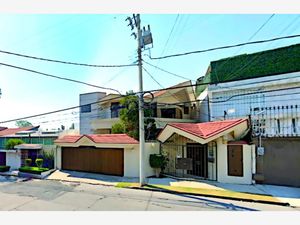 Casa en Venta en Lomas de Tecamachalco Naucalpan de Juárez