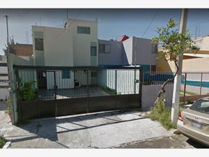 Casa en Venta en Colinas de las Aguilas Zapopan