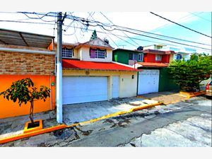 Casa en Venta en Parque Residencial Coacalco 1a Sección Coacalco de Berriozábal