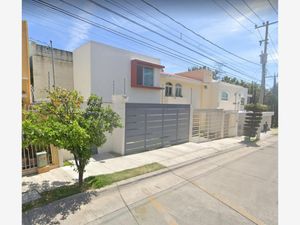 Casa en Venta en Jardines Vallarta Zapopan