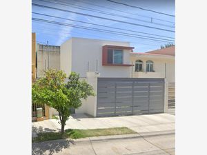 Casa en Venta en Jardines Vallarta Zapopan