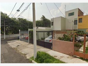 Casa en Venta en Colinas de las Aguilas Zapopan