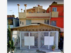 Casa en Venta en Valle de Aragón 3ra Sección Poniente Ecatepec de Morelos
