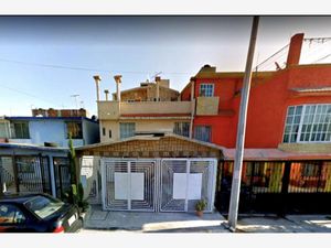 Casa en Venta en Valle de Aragón 3ra Sección Poniente Ecatepec de Morelos