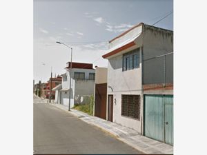 Casa en Venta en Unidad Satélite Magisterial Puebla