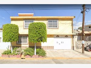 Casa en Venta en Viveros de Xalostoc Ecatepec de Morelos