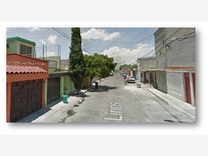 Casa en Venta en Villa de las Flores 1a Sección (Unidad Coacalco) Coacalco de Berriozábal