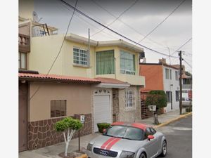 Casa en Venta en Valle de Santa Mónica Tlalnepantla de Baz