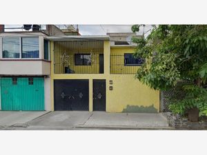 Casa en Venta en Metropolitana Tercera Sección Nezahualcóyotl