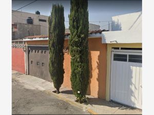 Casa en Venta en Villa de las Flores 1a Sección (Unidad Coacalco) Coacalco de Berriozábal