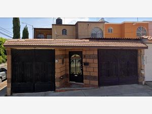 Casa en Venta en Misión Cimatario Querétaro
