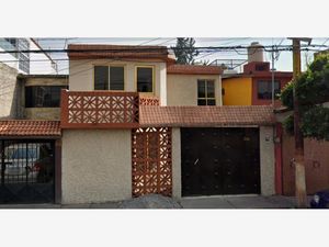 Casa en Venta en Bosques de Aragon Nezahualcóyotl