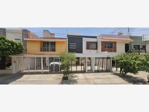 Casa en Venta en Jardines de San Jose Guadalajara