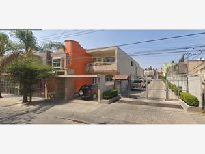 Casa en Venta en Jardines El Sauz Guadalajara