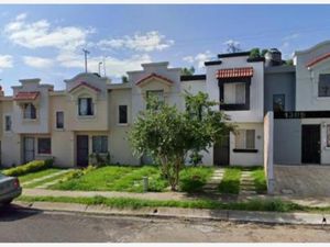 Casa en Venta en Jardines Del Edén Tlajomulco de Zúñiga