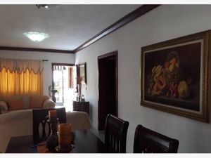 Casa en Venta en Jardines Del Valle Zapopan