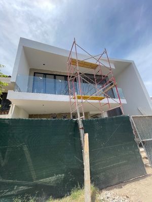 Casa moderna en venta en Virreyes, Zapopan