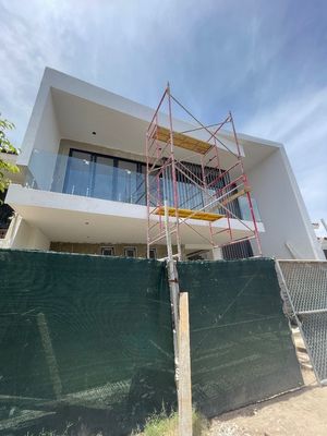 Casa moderna en venta en Virreyes, Zapopan