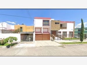 Casa en Venta en Jardines del Country Guadalajara