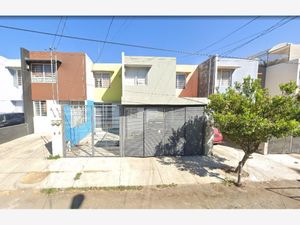 Casa en Venta en Los Girasoles Zapopan