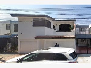 Casa en Venta en Las Aguilas Zapopan