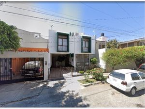 Casa en Venta en Jardines del Country Guadalajara