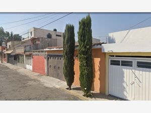 Casa en Venta en Villa de las Flores 1a Sección (Unidad Coacalco) Coacalco de Berriozábal