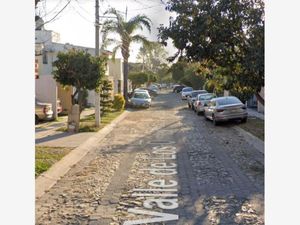 Casa en Venta en Jardines Del Valle Zapopan