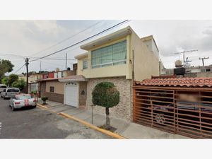 Casa en Venta en Valle de Santa Mónica Tlalnepantla de Baz