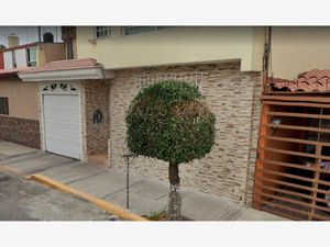 Casa en Venta en Valle de Santa Mónica Tlalnepantla de Baz