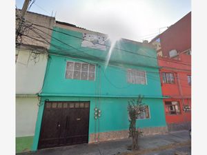 Casa en Venta en Agua Azul Sección Pirules Nezahualcóyotl