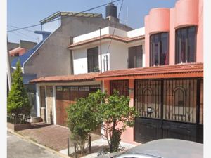 Casa en Venta en Constitucion de 1917 Iztapalapa