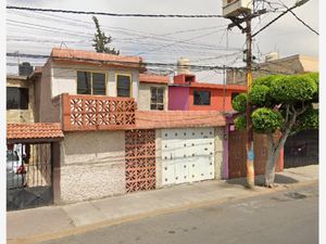 Casa en Venta en Bosques de Aragon Nezahualcóyotl