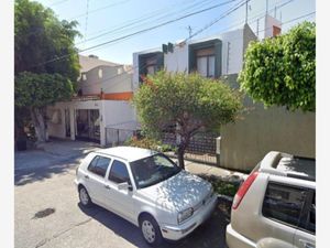 Casa en Venta en Jardines del Country Guadalajara