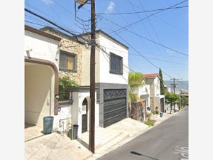 Casa en Venta en Bosques de las Cumbres Monterrey