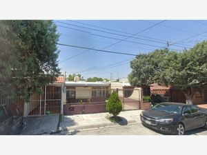 Casa en Venta en Magisterio Sección 38 Saltillo