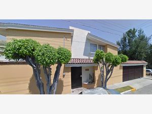 Casa en Venta en La Calma Zapopan